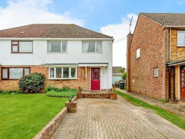 House for sale in Pound Hill, Crawley