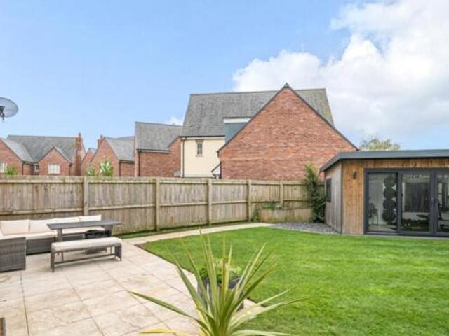 House for sale in Hammond Street