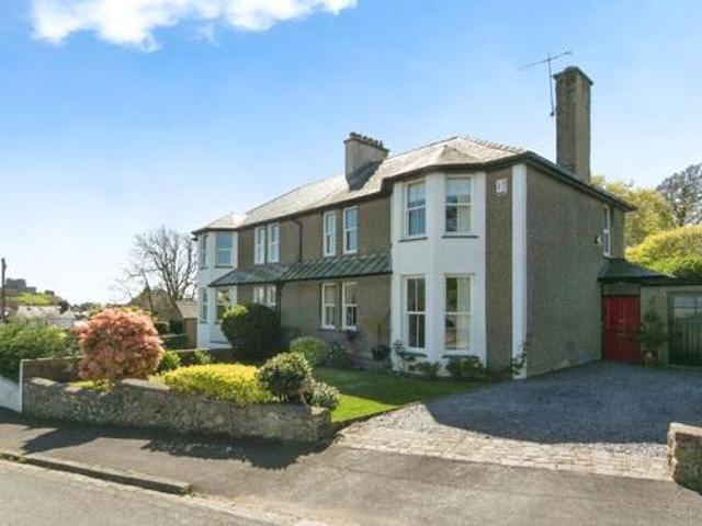 House for sale in Criccieth
