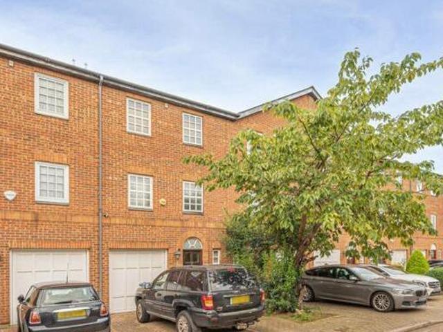 House for sale in Hertfordshire