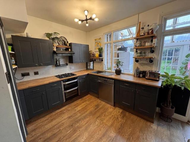 Farm for sale in Southend-on-sea