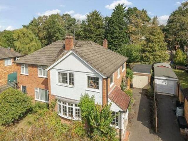 House for sale in Crowthorne
