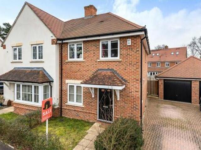 House for sale in Crowthorne