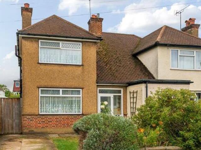 House for sale in Batchworth, Hertfordshire
