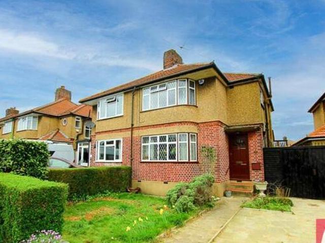 House for sale in Batchworth, Hertfordshire