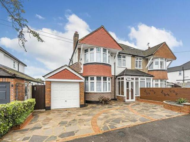 House for sale in Batchworth, Hertfordshire