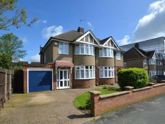 House for sale in Batchworth, Hertfordshire