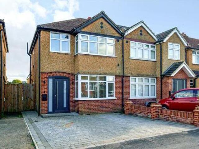 House for sale in Batchworth, Hertfordshire