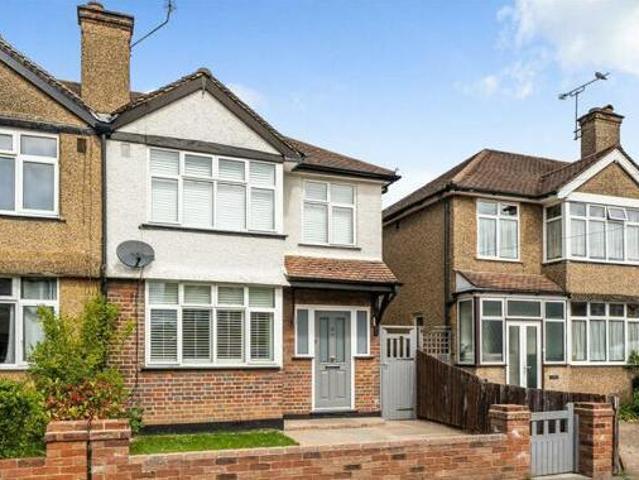House for sale in Batchworth, Hertfordshire