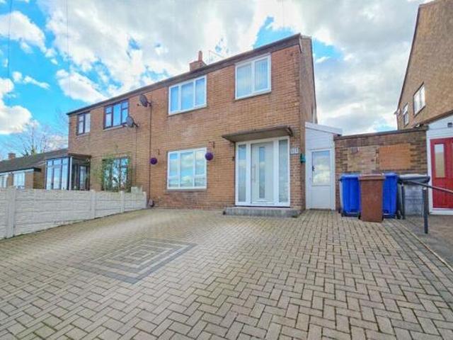 House for sale in Darfield, South Yorkshire