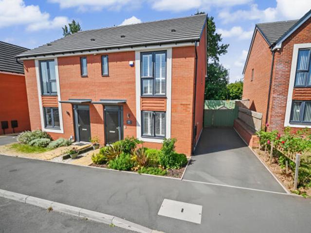 Farm for sale in Oxley, West Midlands