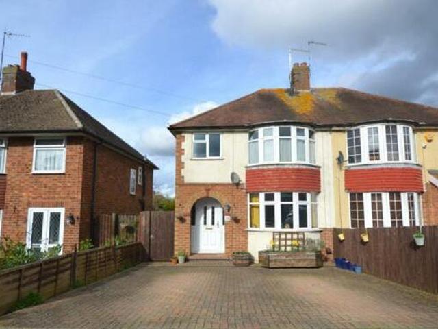 House for sale in Northampton, Northamptonshire