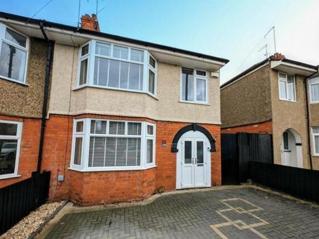 House for sale in Northampton, Northamptonshire