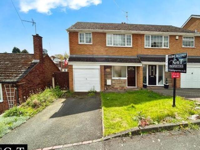 House for sale in Halesowen, West Midlands