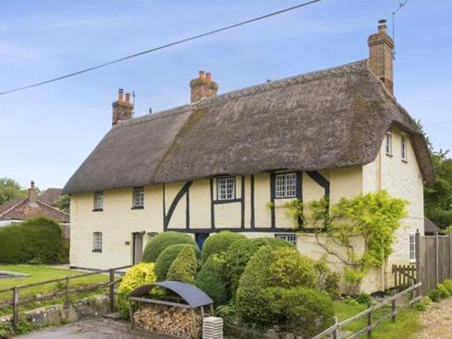 House for sale in Devizes, Wiltshire