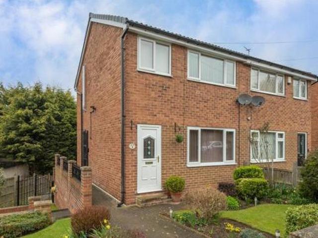House for sale in Dewsbury, West Yorkshire