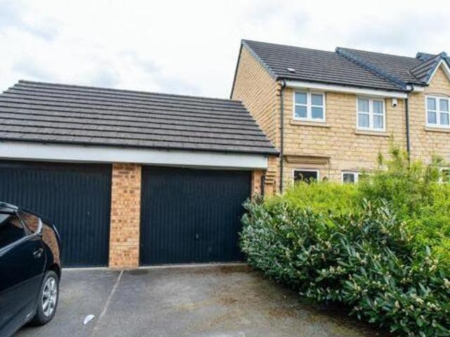 House for sale in Dewsbury, West Yorkshire
