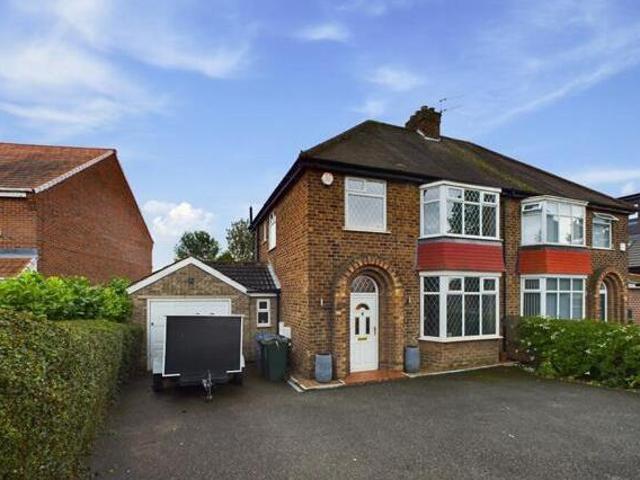 House for sale in Edenthorpe, South Yorkshire