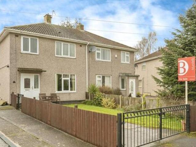 House for sale in Edenthorpe, South Yorkshire
