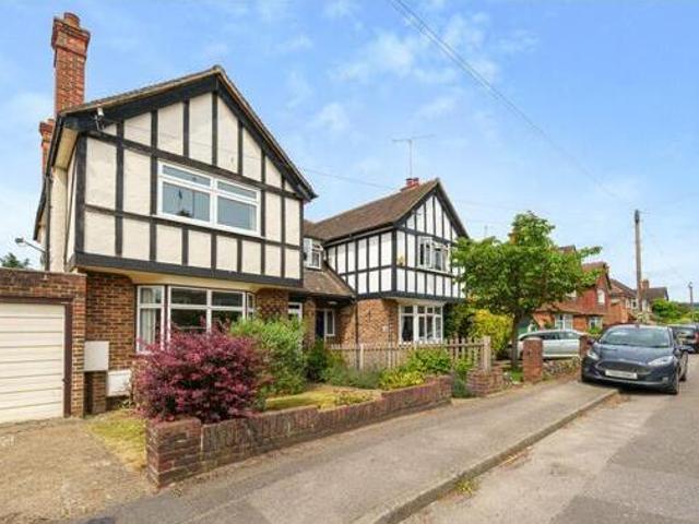 House for sale in Pachesham Park, Surrey