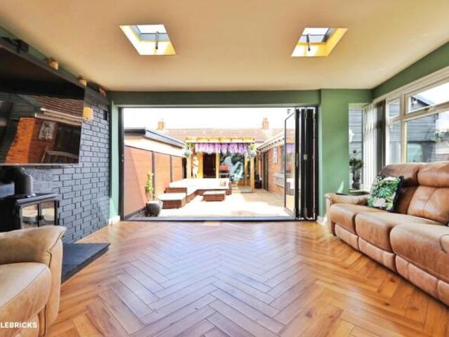 Farm for sale in Balby, South Yorkshire