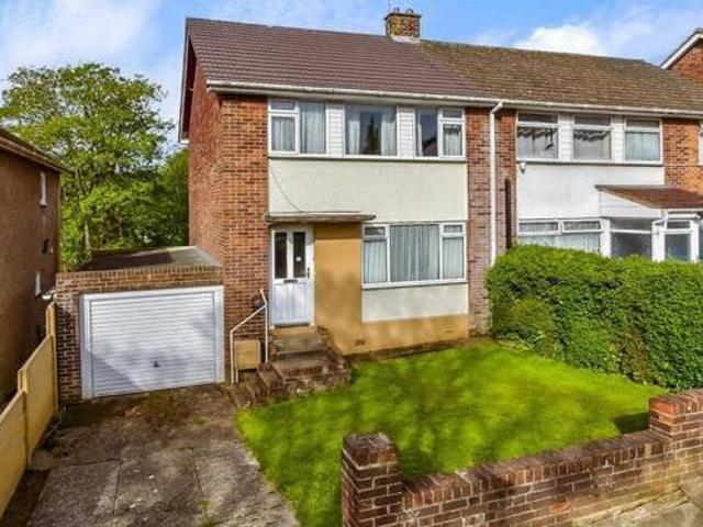 House for sale in River, Ash
