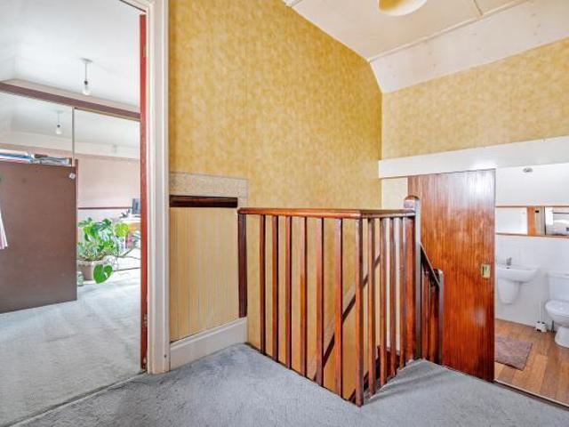 Farm for sale in Walcot West, Rodbourne