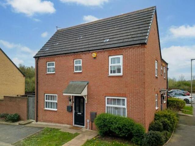 House for sale in Dixons Green, West Midlands