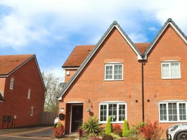 House for sale in Woodsetton, Coseley