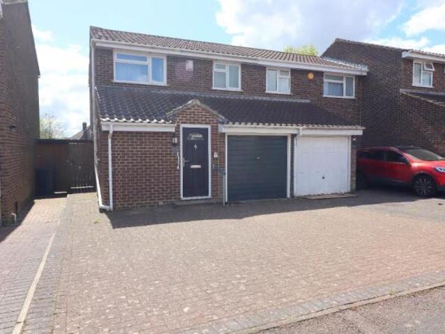 Farm for sale in Luton