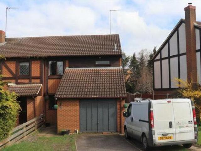 House for sale in Northampton, Northamptonshire