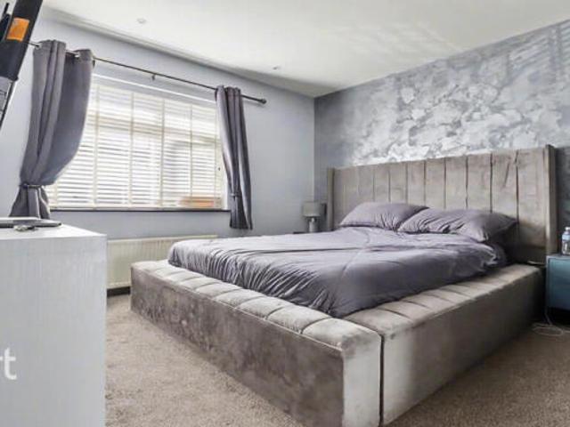 Farm for sale in Spring Park, Luton