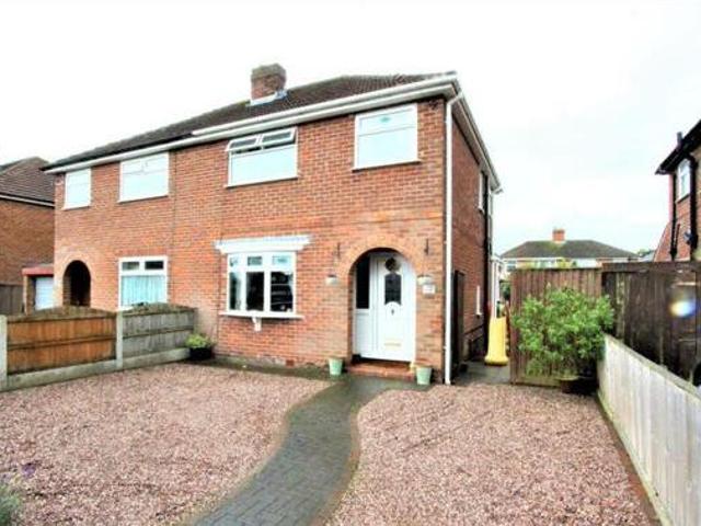 House for sale in Rossmore, Cheshire