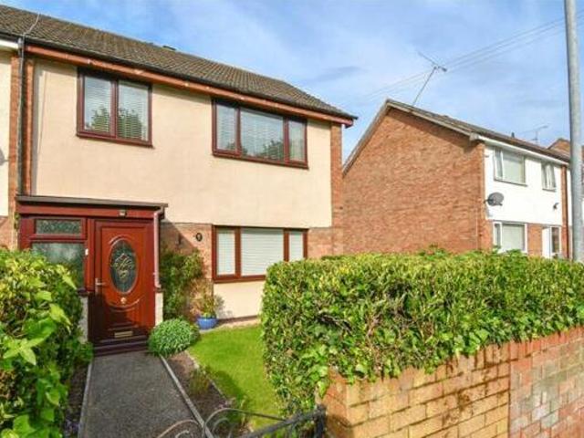 House for sale in Rossmore, Cheshire