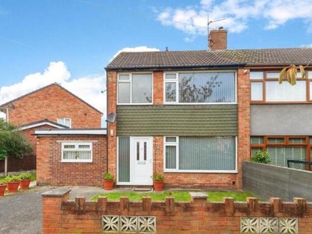 House for sale in Rossmore, Cheshire