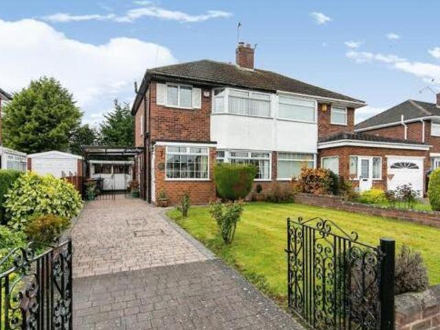 House for sale in Rossmore, Cheshire