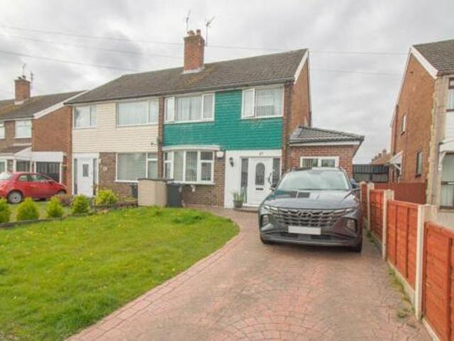 House for sale in Rossmore, Cheshire