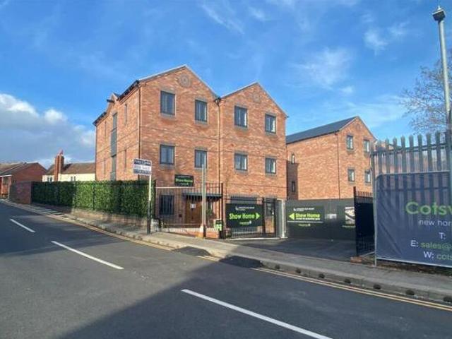 House for sale in Green Close, Warwickshire
