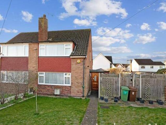 House for sale in Chessington