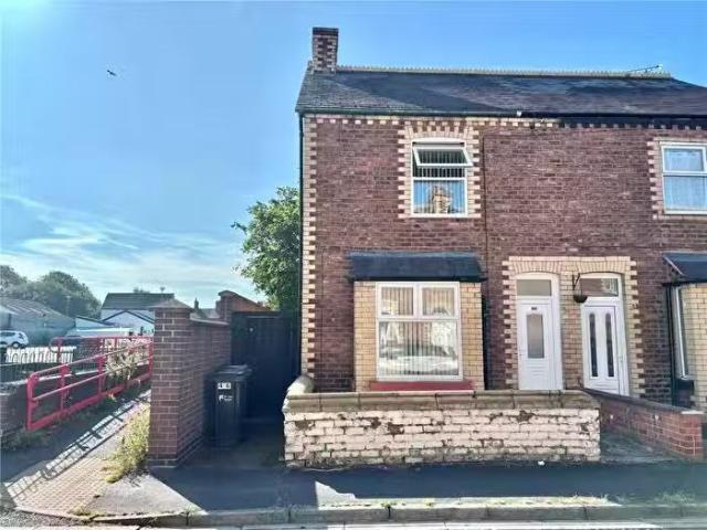 House for sale in Garden City