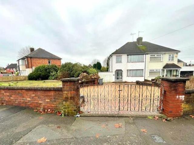 House for sale in Fallings Park, Park Village