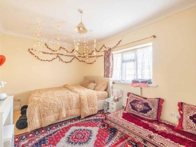Farm for sale in Slough