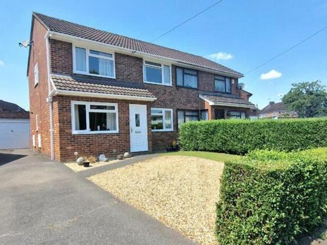 House for sale in Rafborough, Rushmoor