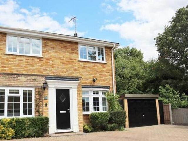 House for sale in Farnborough, Hampshire