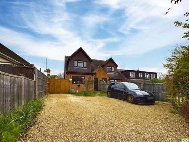 House for sale in Farnborough, Hampshire