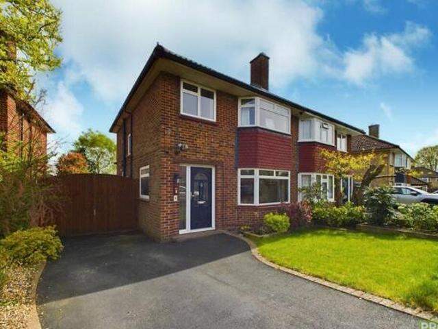 House for sale in The Crescent, Farnborough