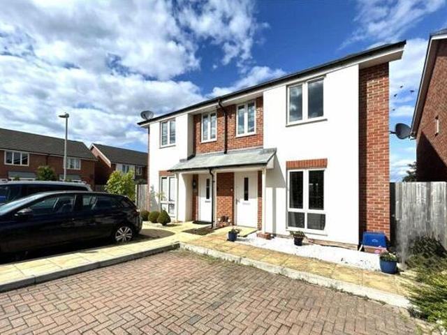 House for sale in Farnborough, Rushmoor