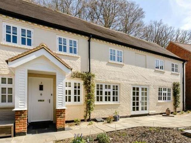 House for sale in Waverley