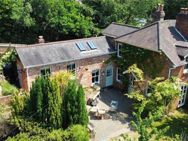 House for sale in Wrecclesham, Fole