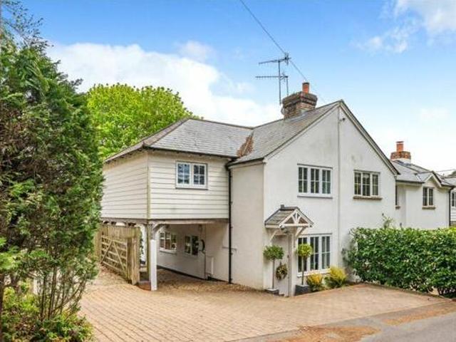 House for sale in Wrecclesham, Waverley